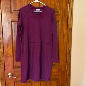 Columbia XL. Wine in color.